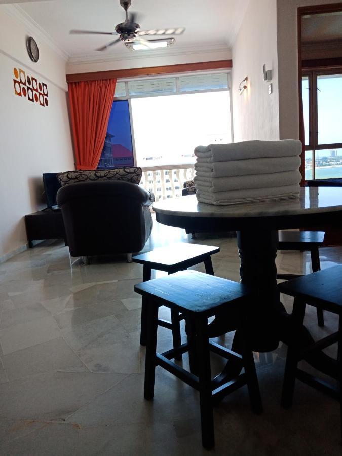 Glory Beach Resort Private Penthouse ポートディクソン エクステリア 写真