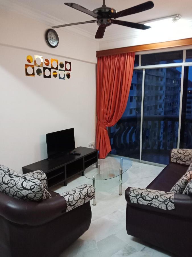 Glory Beach Resort Private Penthouse ポートディクソン エクステリア 写真