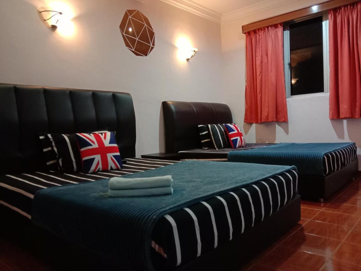 Glory Beach Resort Private Penthouse ポートディクソン エクステリア 写真